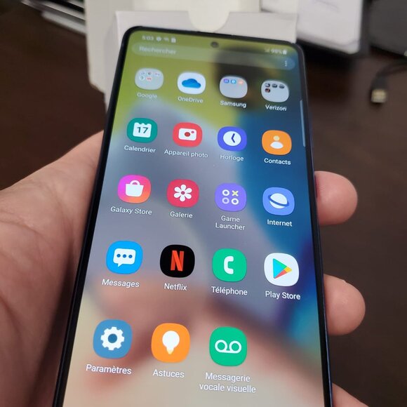 Samsung Galaxy A51 128GB, Unlocked. Like new condition ! - Picture 6 of 7